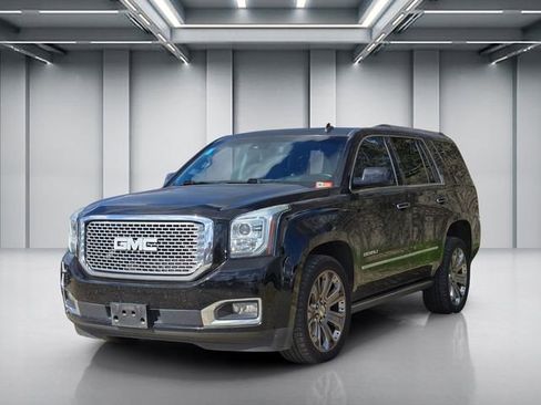 Used 2015 GMC Yukon Denali w/ Touring Package image 3