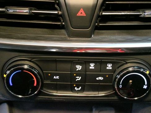 Used 2024 Buick Encore GX Preferred FWD image 23