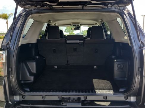 Used 2021 Toyota 4Runner SR5 AWD/4WD image 11