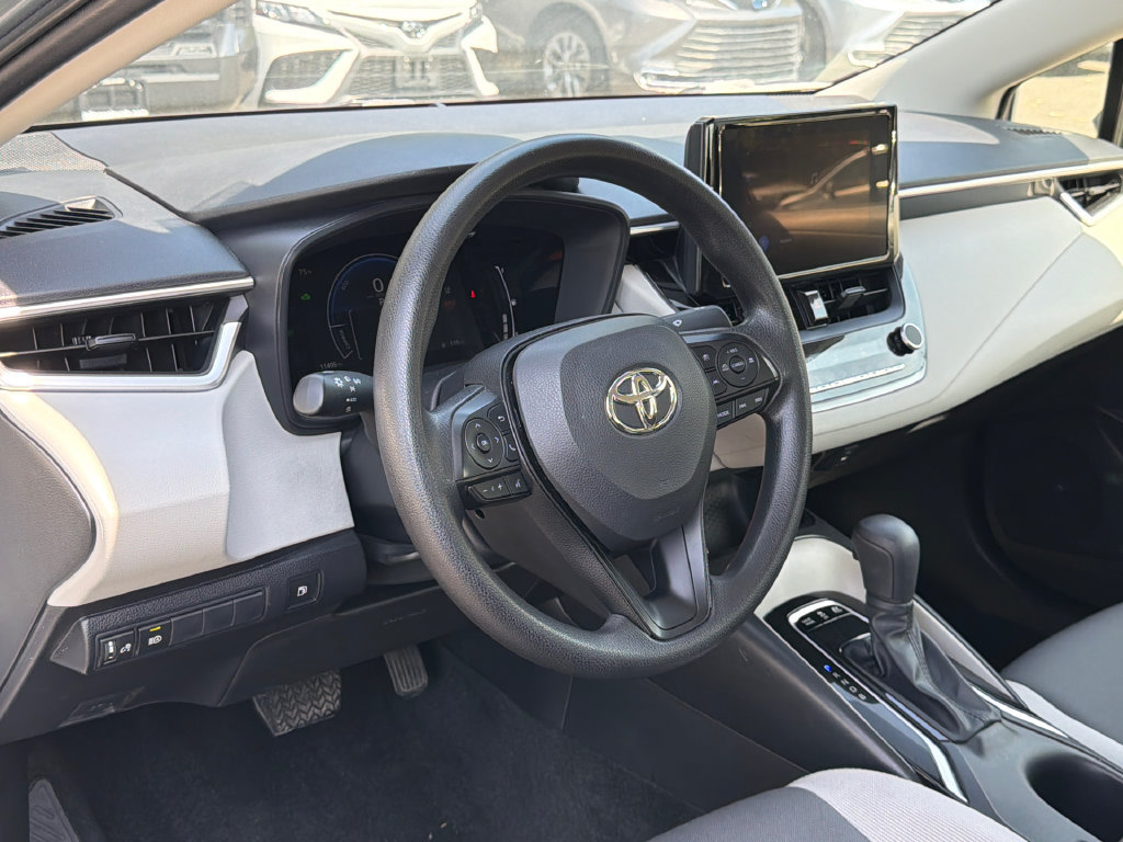 Used 2026 Toyota Corolla LE AWD/4WD image 19