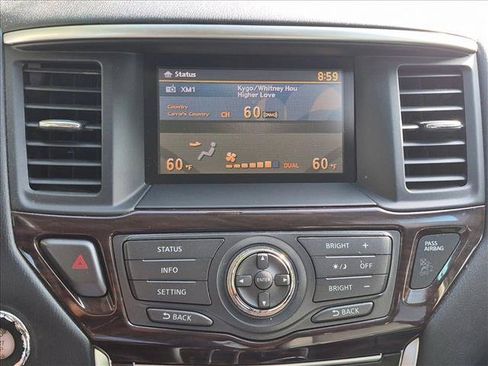 Used 2013 Nissan Pathfinder SL w/ SL Premium Pkg FWD image 10