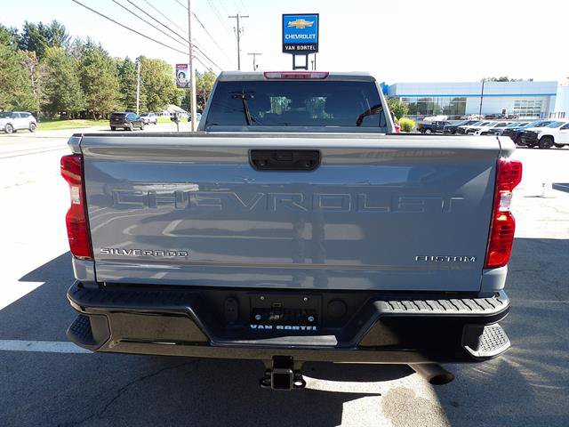 Used 2024 Chevrolet Silverado 2500 Custom w/ Custom Convenience Package AWD/4WD image 4
