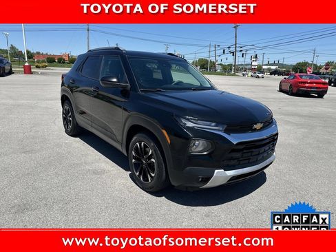 Used 2023 Chevrolet TrailBlazer LT FWD image 1