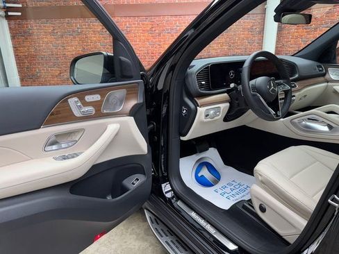 New 2026 Mercedes-Benz GLS 450 4MATIC image 7
