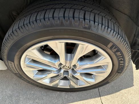 Used 2021 Toyota Highlander Limited image 22