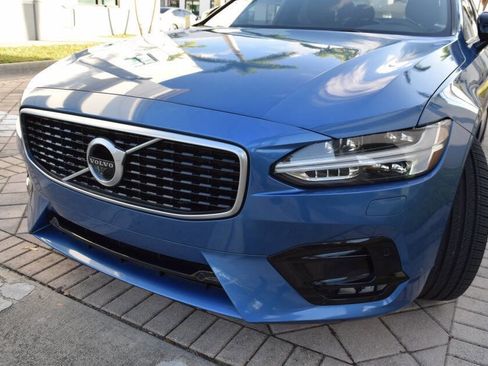 Used 2020 Volvo S90 T6 R-Design image 9