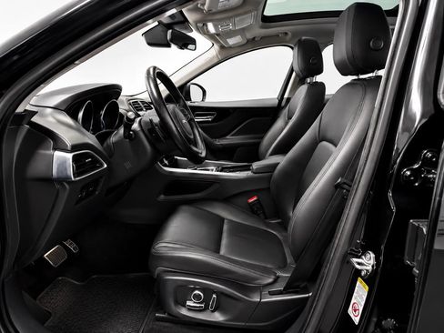 Used 2020 Jaguar F-PACE Premium AWD/4WD image 9