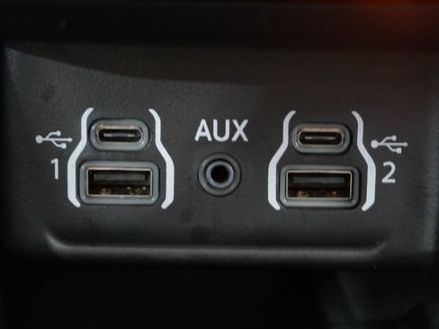 Used 2025 Dodge Durango GT AWD/4WD image 21
