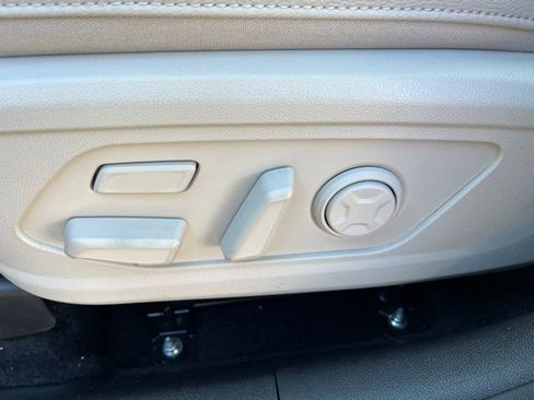 Certified 2025 Kia Sorento SX Prestige image 21