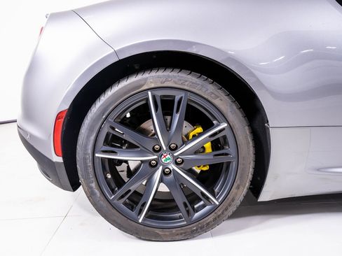 Used 2018 Alfa Romeo 4C Coupe w/ Convenience Group - Coupe image 14