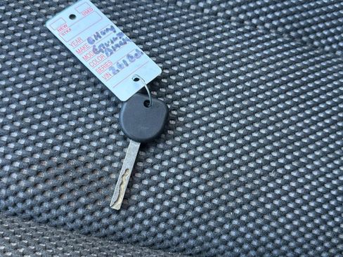 Used 2017 Chevrolet Equinox LT w/ Convenience Package image 26