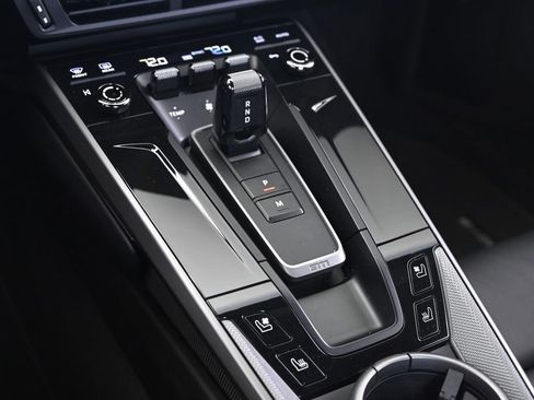 Used 2025 Porsche 911 Carrera image 30