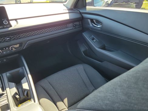 Used 2024 Honda Accord LX image 17