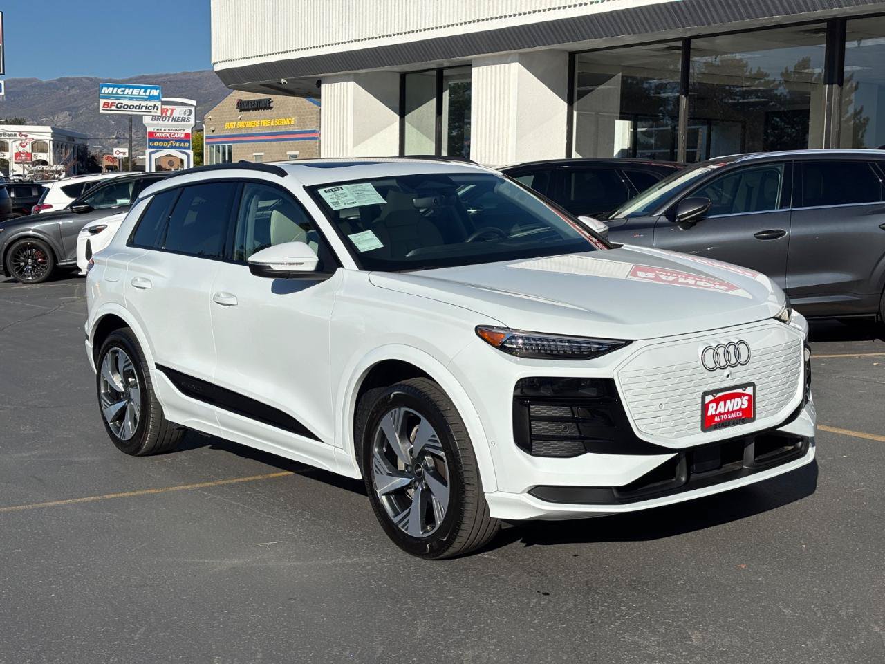 Used 2025 Audi Q6 e-tron Premium Plus AWD/4WD image 2
