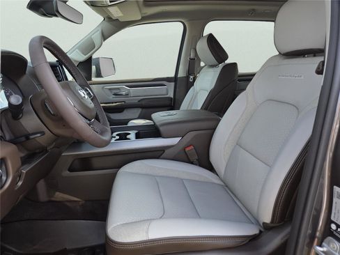New 2026 RAM 1500 Laramie AWD/4WD image 16
