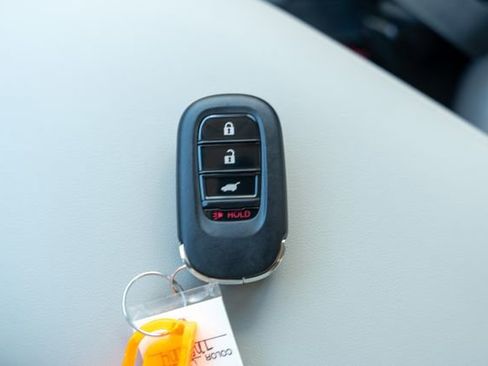 New 2026 Honda HR-V LX image 29