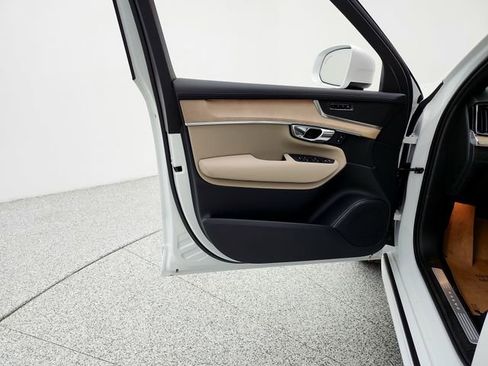 New 2026 Volvo XC90 T8 Plus w/ Protection Package AWD/4WD image 27