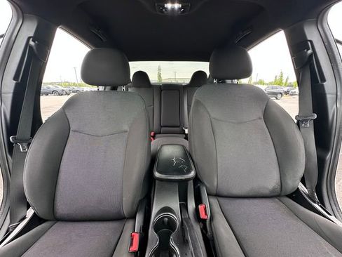 Used 2012 Dodge Avenger SXT FWD image 32
