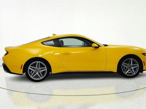 Used 2024 Ford Mustang Premium RWD image 7