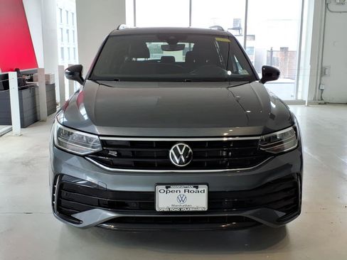 Used 2023 Volkswagen Tiguan SE R-Line AWD/4WD image 2