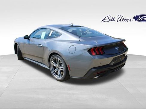 New 2025 Ford Mustang Coupe image 4