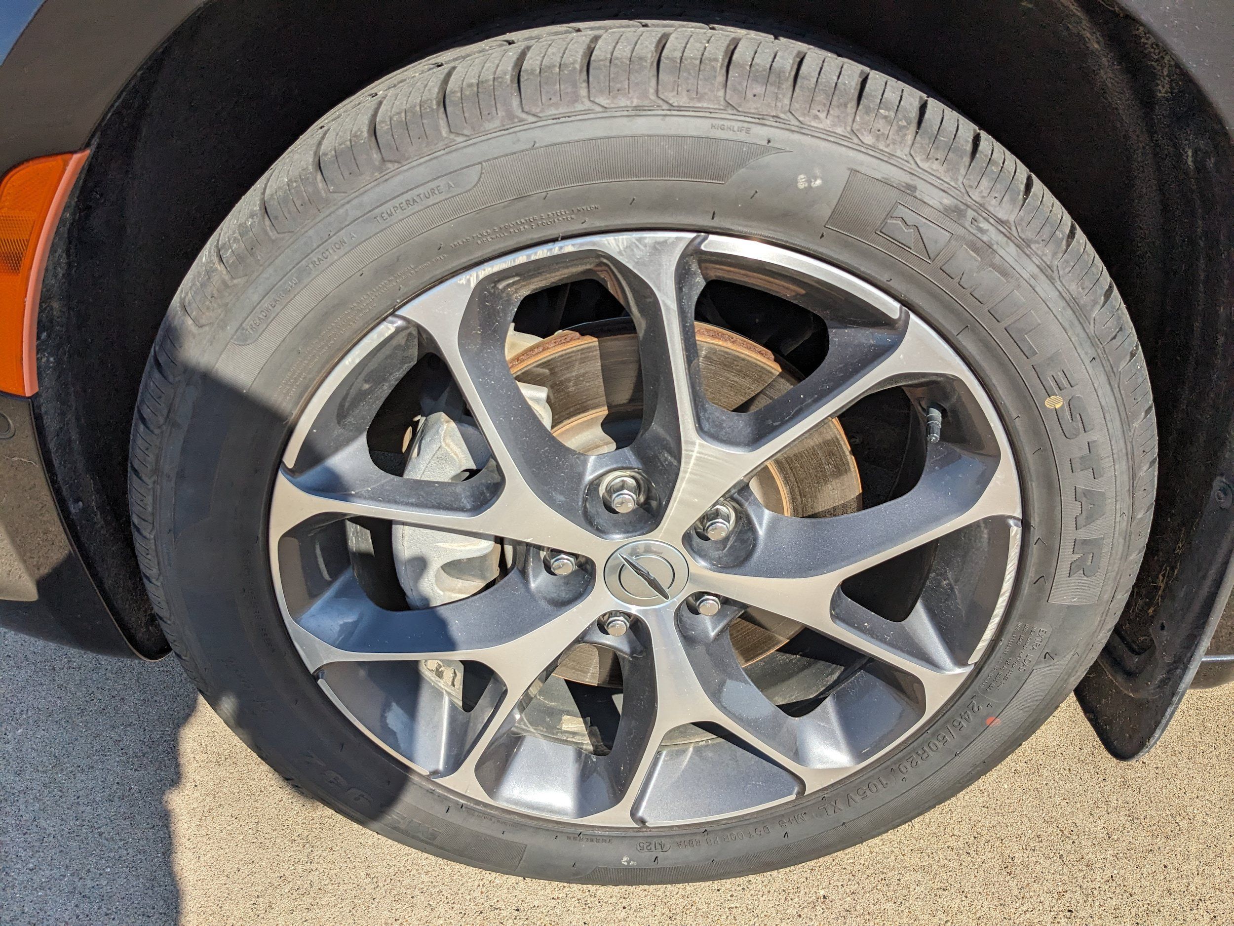 Used 2022 Chrysler Pacifica Touring-L w/ Uconnect Theater Family Group AWD/4WD image 11