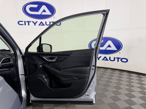 Used 2023 Subaru Forester Premium image 13