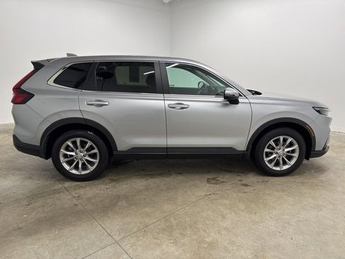 Used 2023 Honda CR-V EX image 4