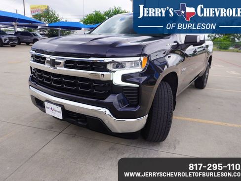 Used 2024 Chevrolet Silverado 1500 LT w/ Texas Edition Plus image 2