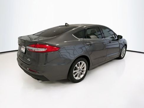 Used 2020 Ford Fusion SE image 7