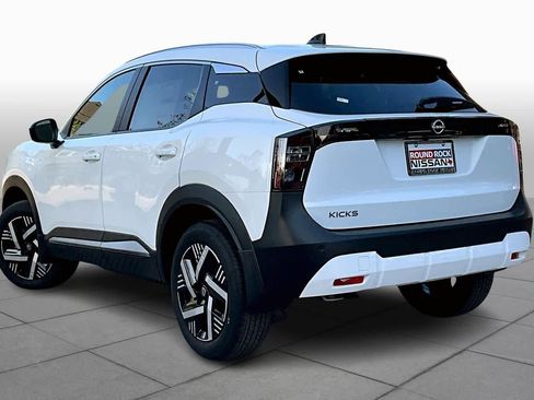 New 2026 Nissan Kicks SV image 7