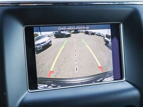 Used 2020 Jeep Grand Cherokee Laredo RWD image 32