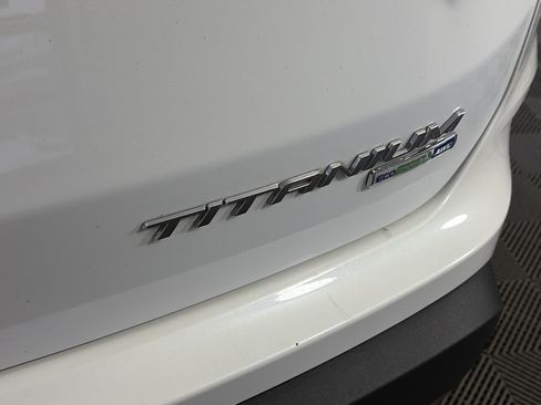 Used 2020 Ford Edge Titanium w/ Equipment Group 301A image 17