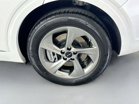 New 2026 Genesis GV70 2.5T Advanced AWD/4WD image 23