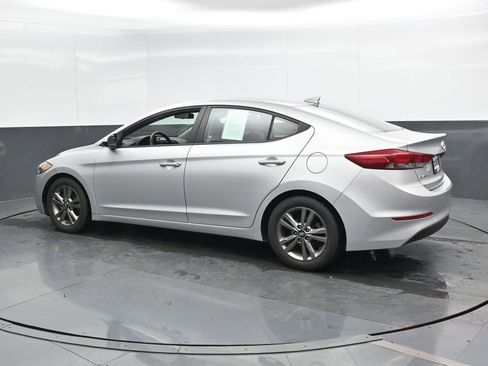 Used 2018 Hyundai Elantra SEL image 9