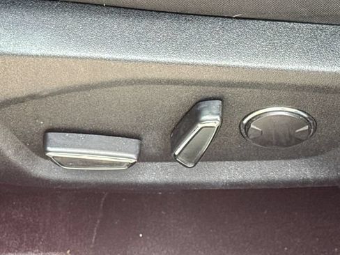 Used 2020 Ford Fusion SE FWD image 20