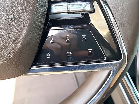 Certified 2026 Cadillac Escalade Luxury AWD/4WD image 21