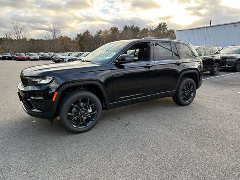 New 2025 Jeep Grand Cherokee Limited image 4