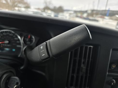 Used 2024 Chevrolet Express 3500 LS image 26