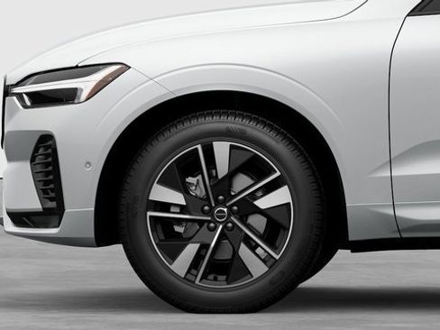New 2026 Volvo XC60 B5 Plus w/ Climate Package image 6