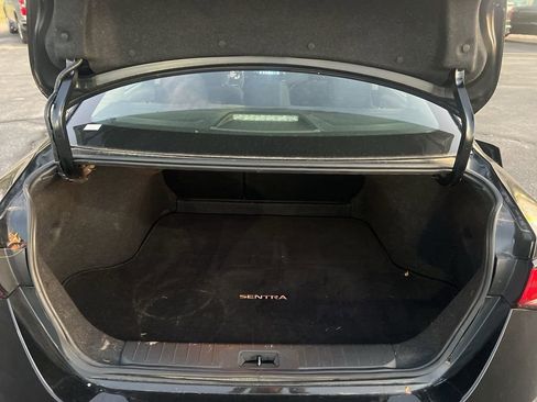 Used 2024 Nissan Sentra SV image 7
