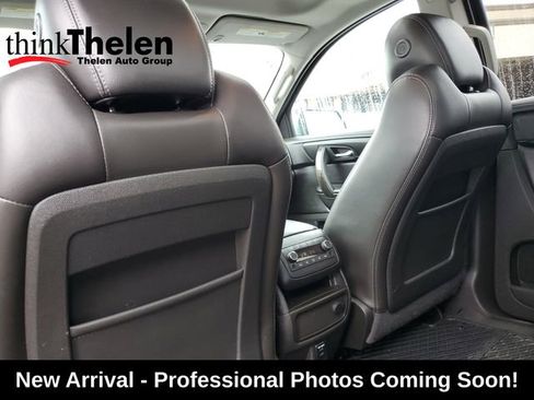 Used 2014 GMC Acadia SLT image 25