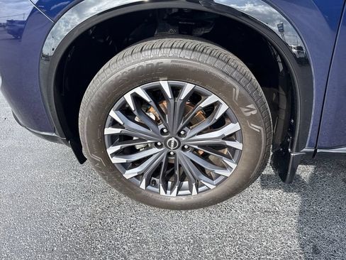 Used 2025 Nissan Rogue Platinum FWD image 30