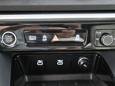 Used 2025 Audi Q5 Prestige AWD/4WD image 23