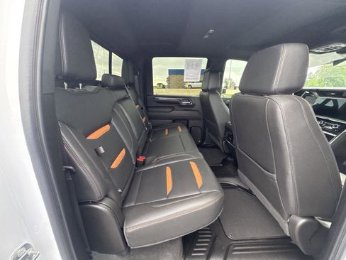 Used 2024 GMC Sierra 2500 AT4 w/ AT4 Premium Plus Package AWD/4WD image 18