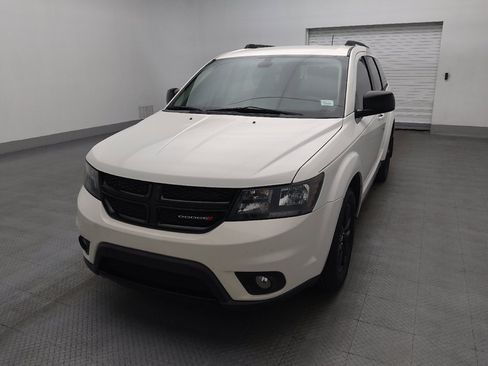 Used 2019 Dodge Journey SE w/ Connectivity Group FWD image 15