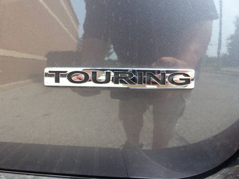 Used 2025 Honda Odyssey Touring image 16