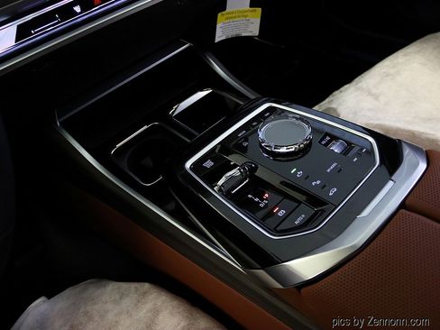 Used 2025 BMW 740i xDrive w/ Executive Package image 25