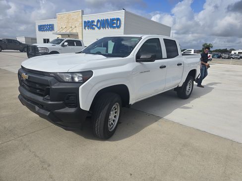Used 2023 Chevrolet Colorado W/T RWD image 7