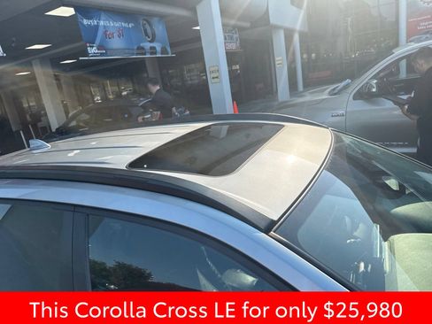 Used 2023 Toyota Corolla Cross LE w/ Moonroof Package FWD image 15